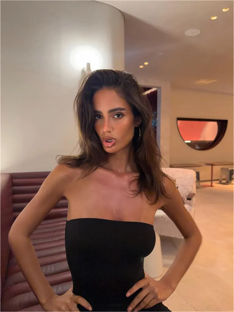 Luxury · Evening Lounge Glam, example 4 of 6