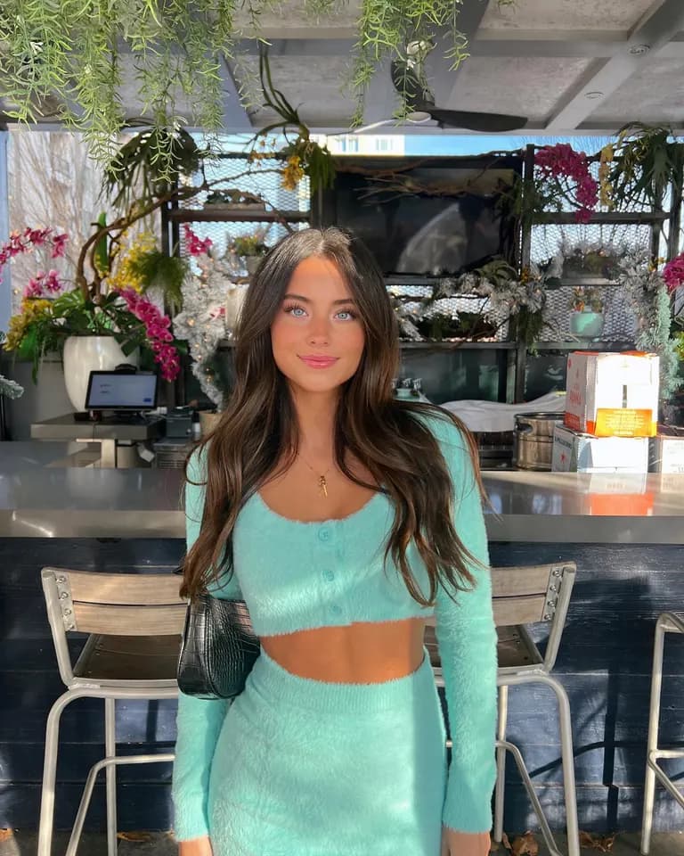 Lifestyle · Garden Bar Chic, example 4 of 4