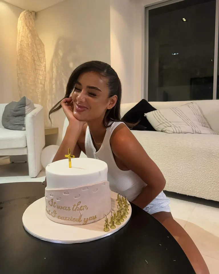Lifestyle · Casual Birthday Celebration, example 3 of 4