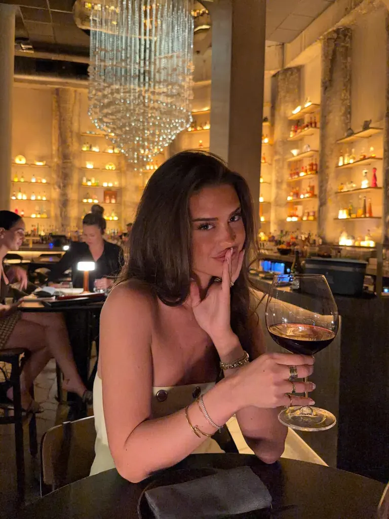 Luxury · Chic Restaurant Evening, example 3 of 4
