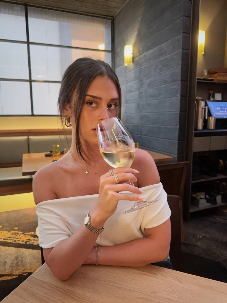 Luxury · Fine Dining Moment, example 2 of 3