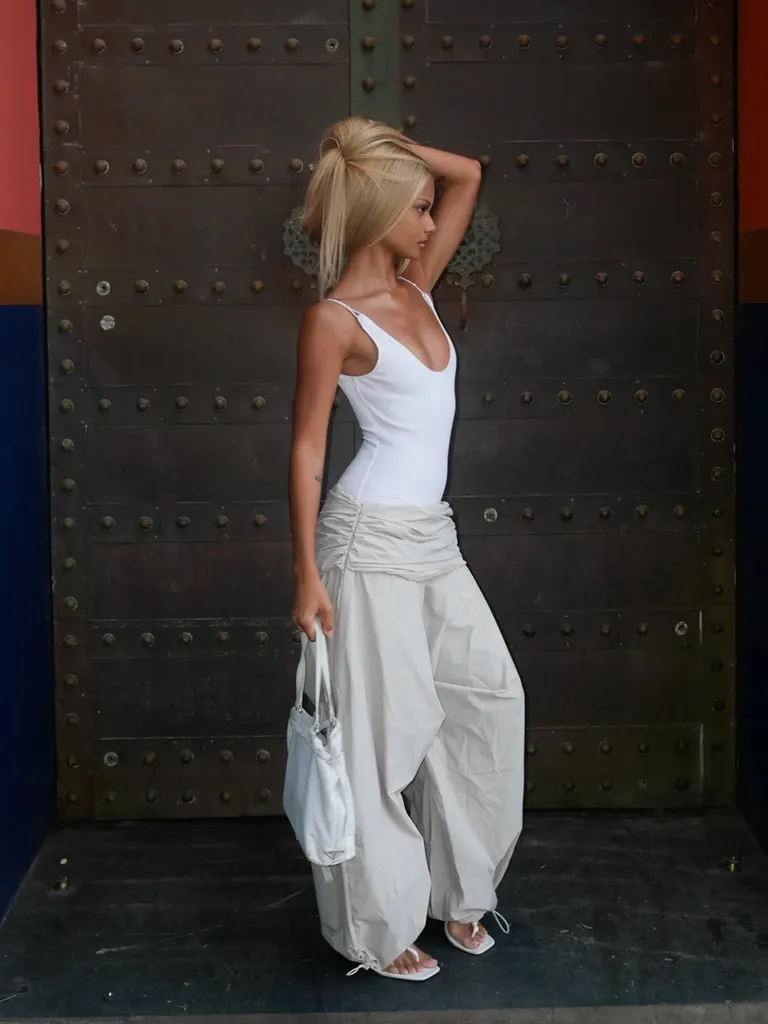 Luxury · Minimalist Street Style, example 2 of 2