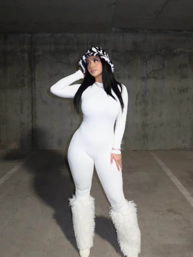 Lifestyle · Garage Streetwear Look, example 2 of 2