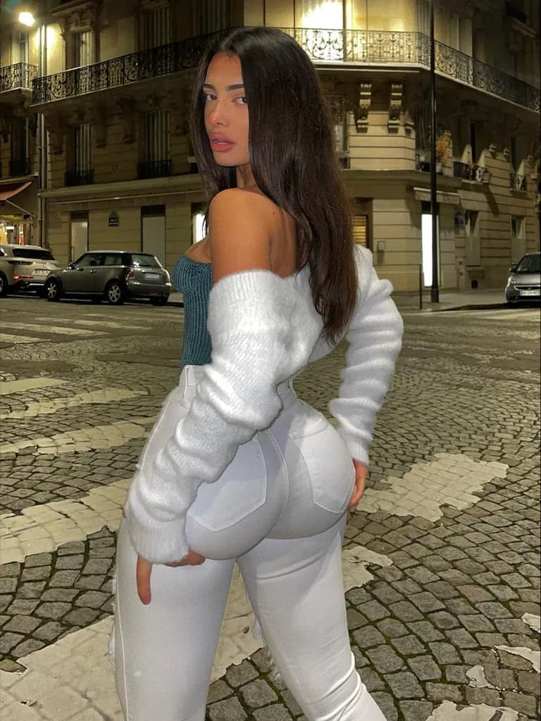 Nightlife · Night Street Glam, example 2 of 3