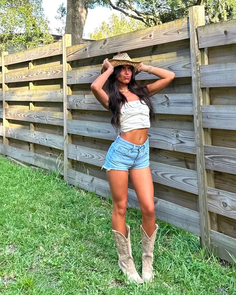 Lifestyle · Rustic Summer Fit, example 2 of 2